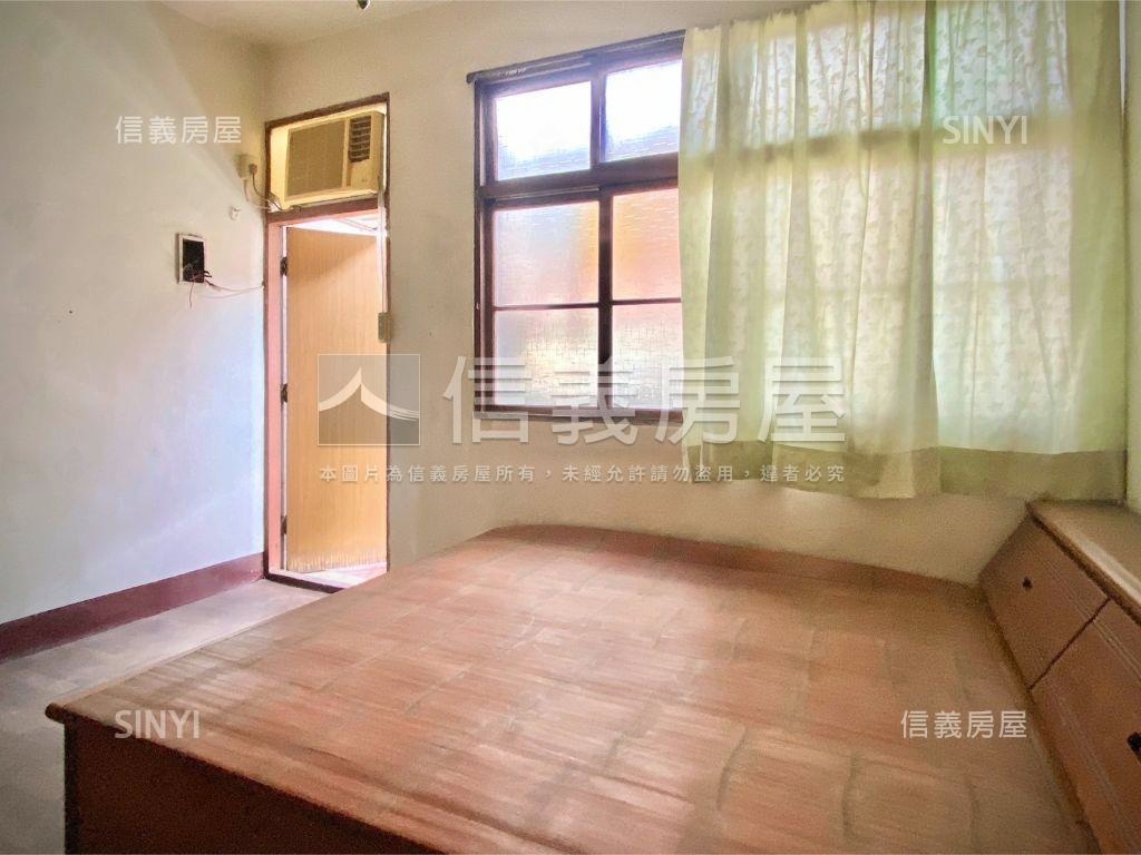 前院停車臨路透天房屋室內格局與周邊環境