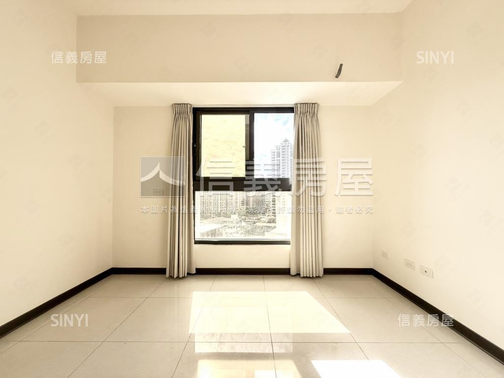 世界花園翱翔景觀大兩房房屋室內格局與周邊環境