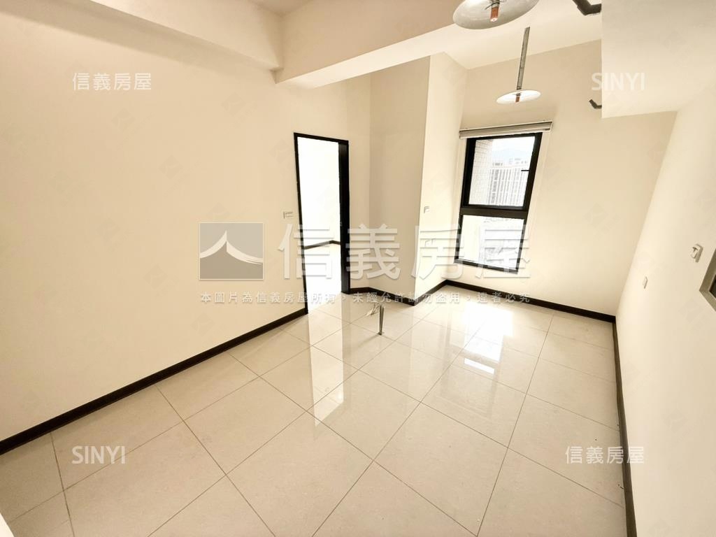 世界花園翱翔景觀大兩房房屋室內格局與周邊環境