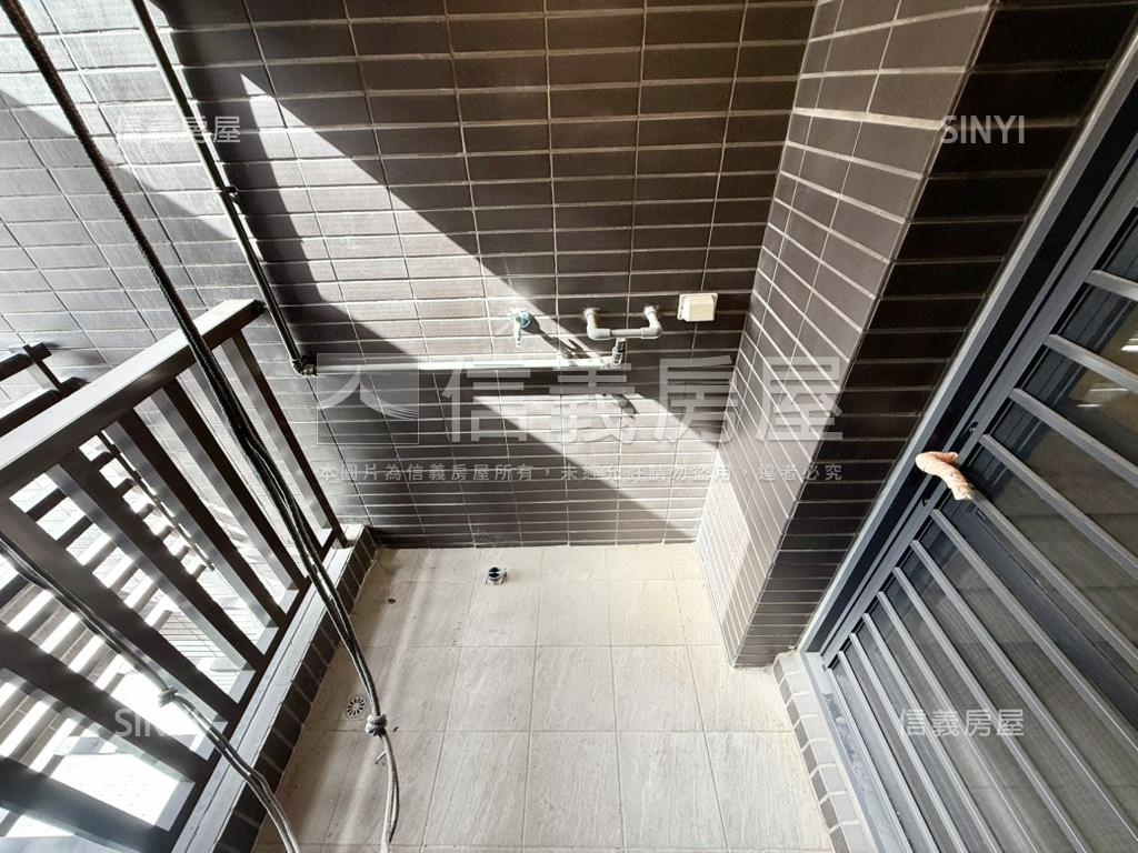 世界花園翱翔景觀大兩房房屋室內格局與周邊環境