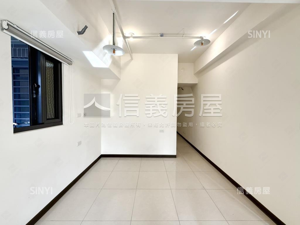 世界花園翱翔景觀大兩房房屋室內格局與周邊環境