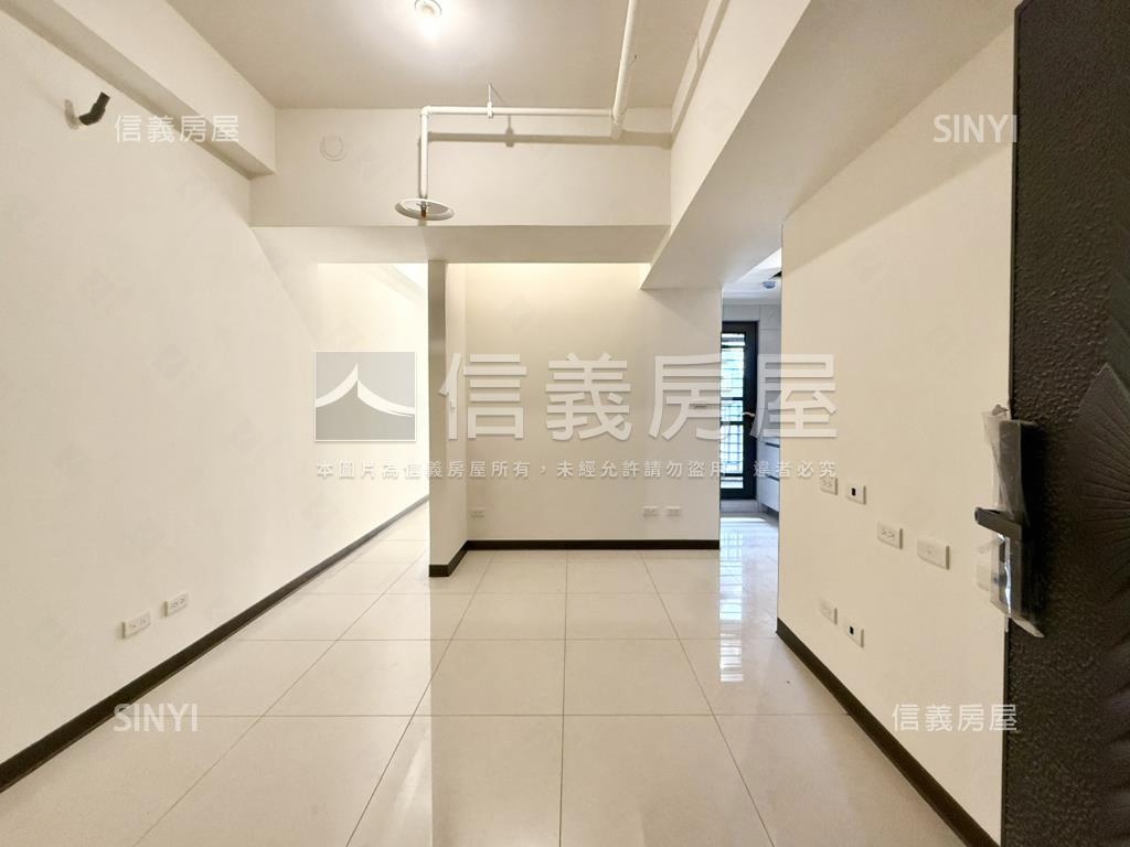 世界花園翱翔景觀大兩房房屋室內格局與周邊環境