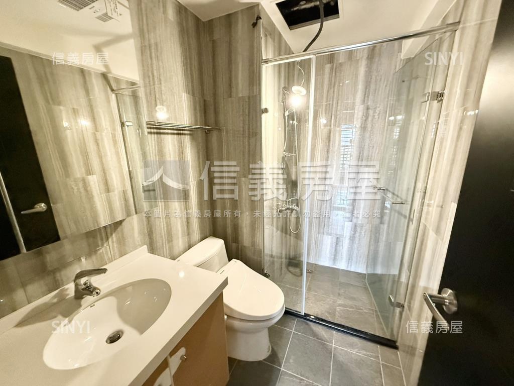 世界花園翱翔景觀大兩房房屋室內格局與周邊環境