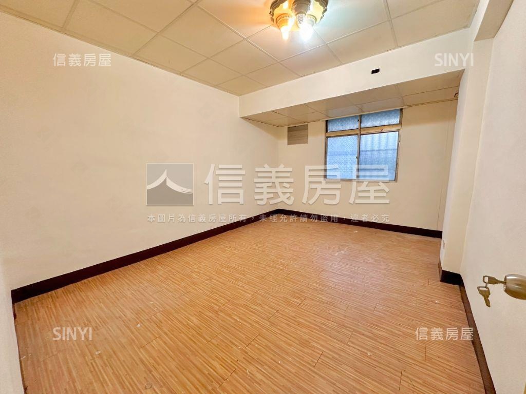 稀有樟樹一路機能方正頂加房屋室內格局與周邊環境