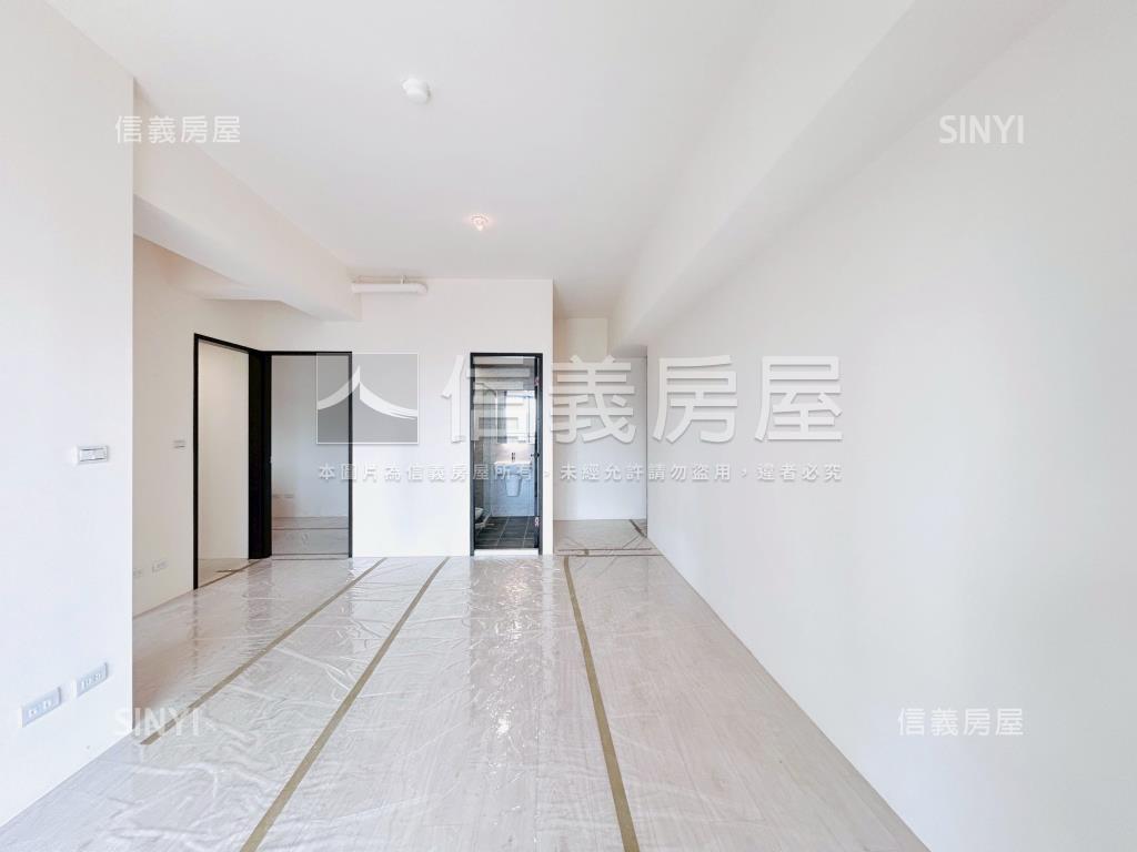 青埔晶采學三房車位房屋室內格局與周邊環境