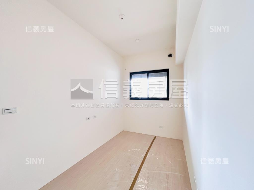 青埔晶采學三房車位房屋室內格局與周邊環境