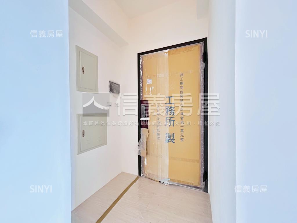 青埔晶采學三房車位房屋室內格局與周邊環境