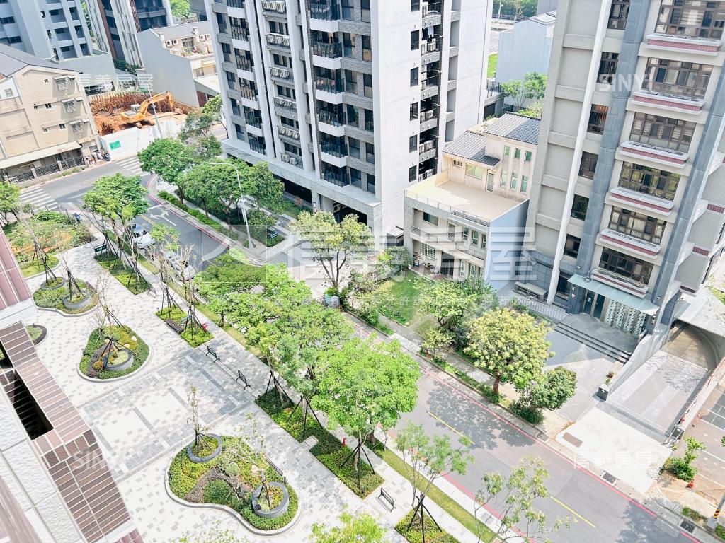 青埔晶采學三房車位房屋室內格局與周邊環境