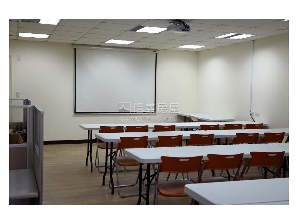 七張捷運美辦公房屋室內格局與周邊環境
