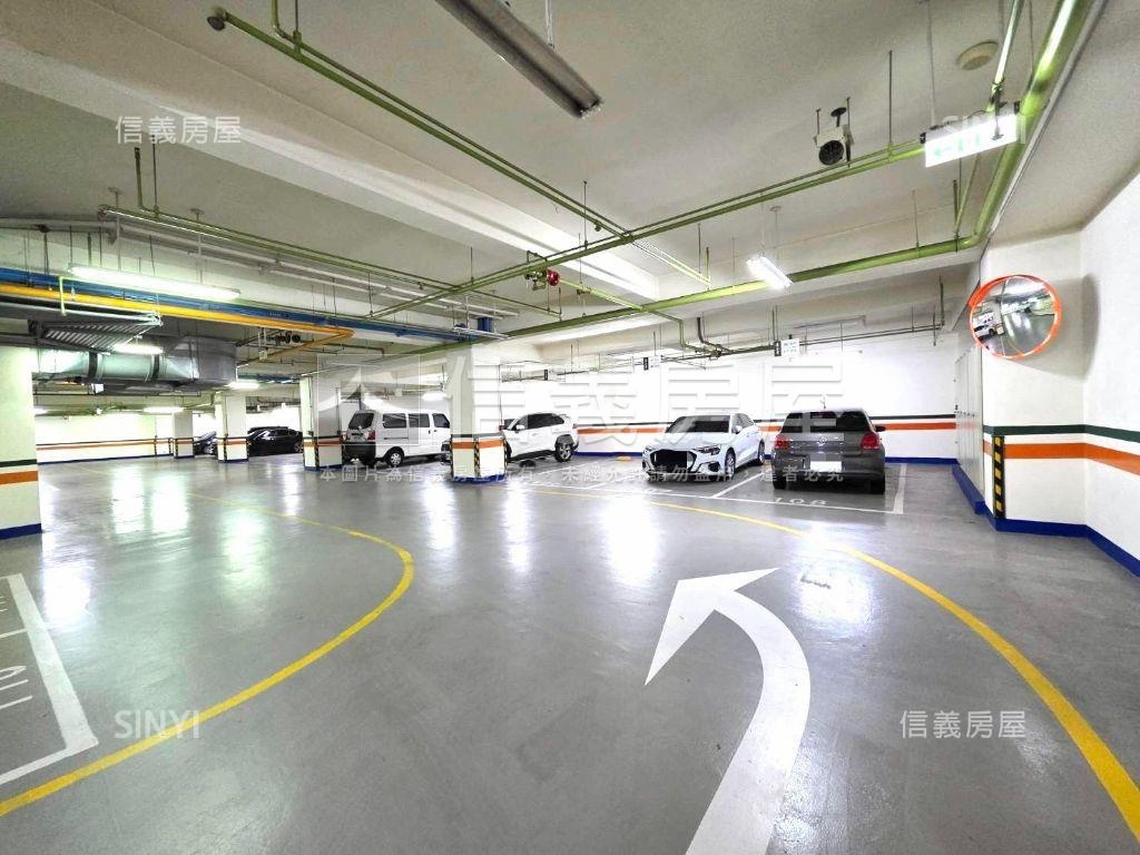 七期視野戶稀有Ｂ１雙車位房屋室內格局與周邊環境