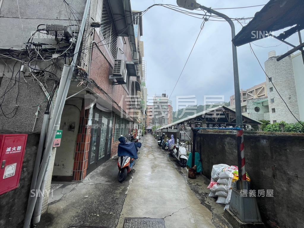 鼓山國小旁美透天房屋室內格局與周邊環境