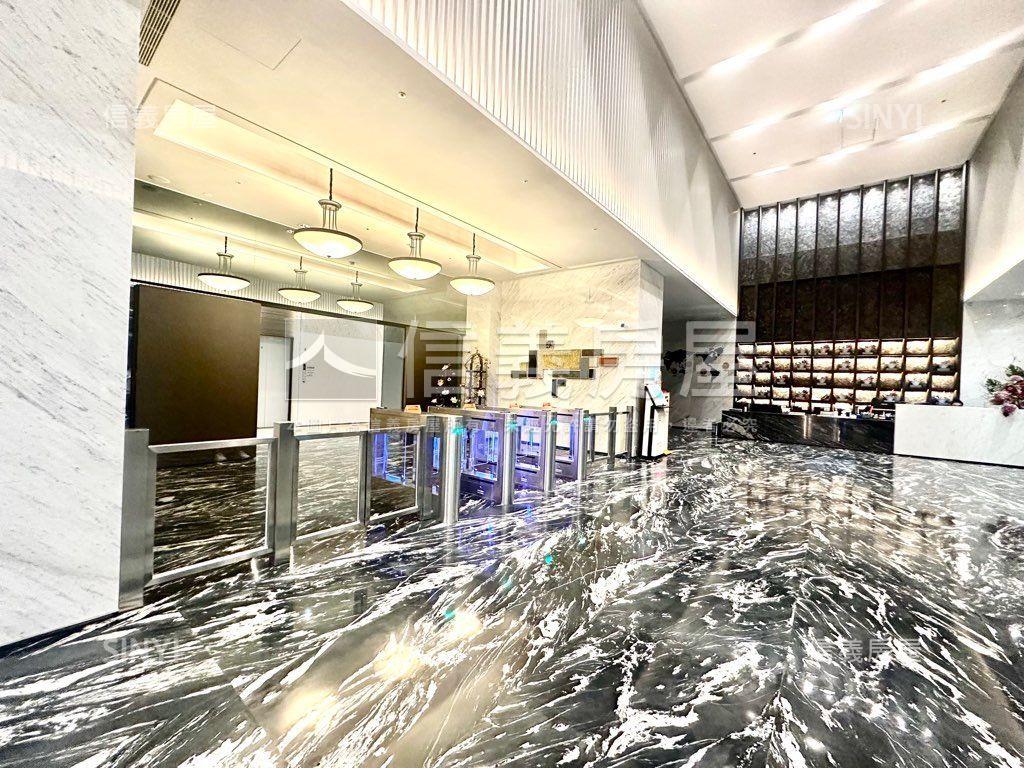 高雄ＣＢＤ經貿中心整層房屋室內格局與周邊環境