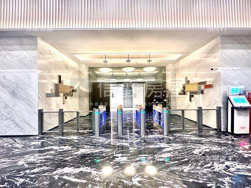 高雄ＣＢＤ經貿中心整層房屋室內格局與周邊環境