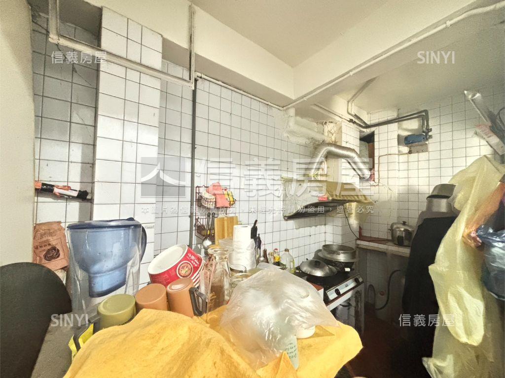 正義北天臺生活機能強透天房屋室內格局與周邊環境