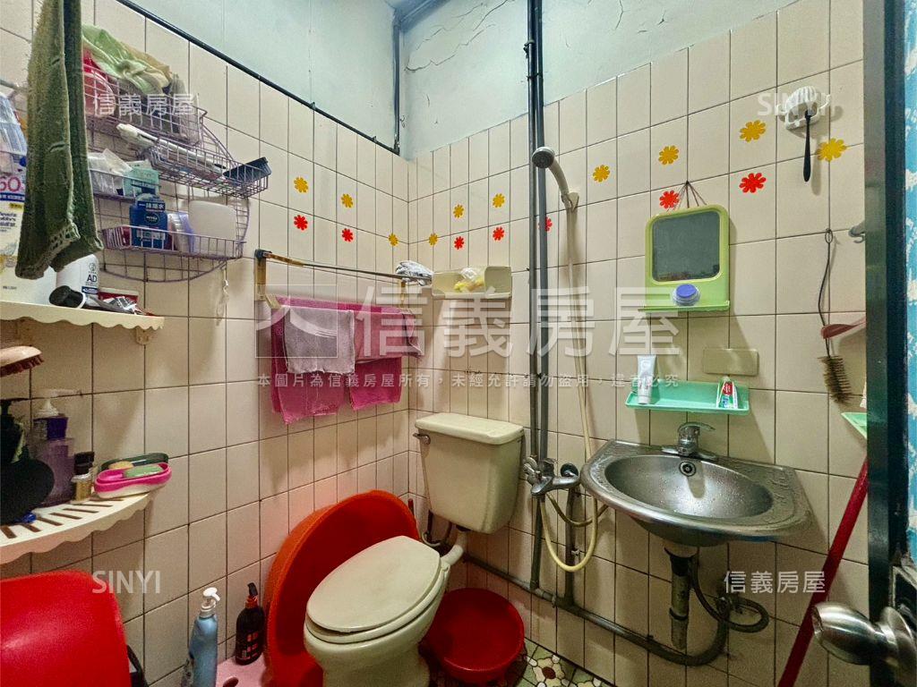 正義北天臺生活機能強透天房屋室內格局與周邊環境