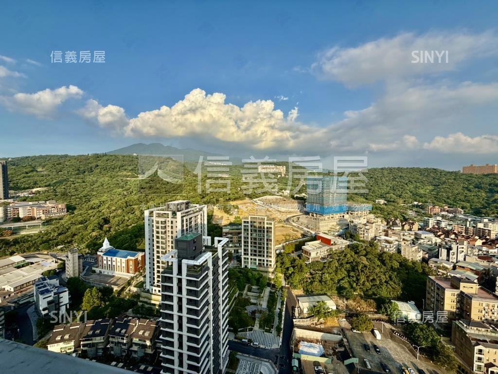 山景‧南加州‧標準樓中樓房屋室內格局與周邊環境