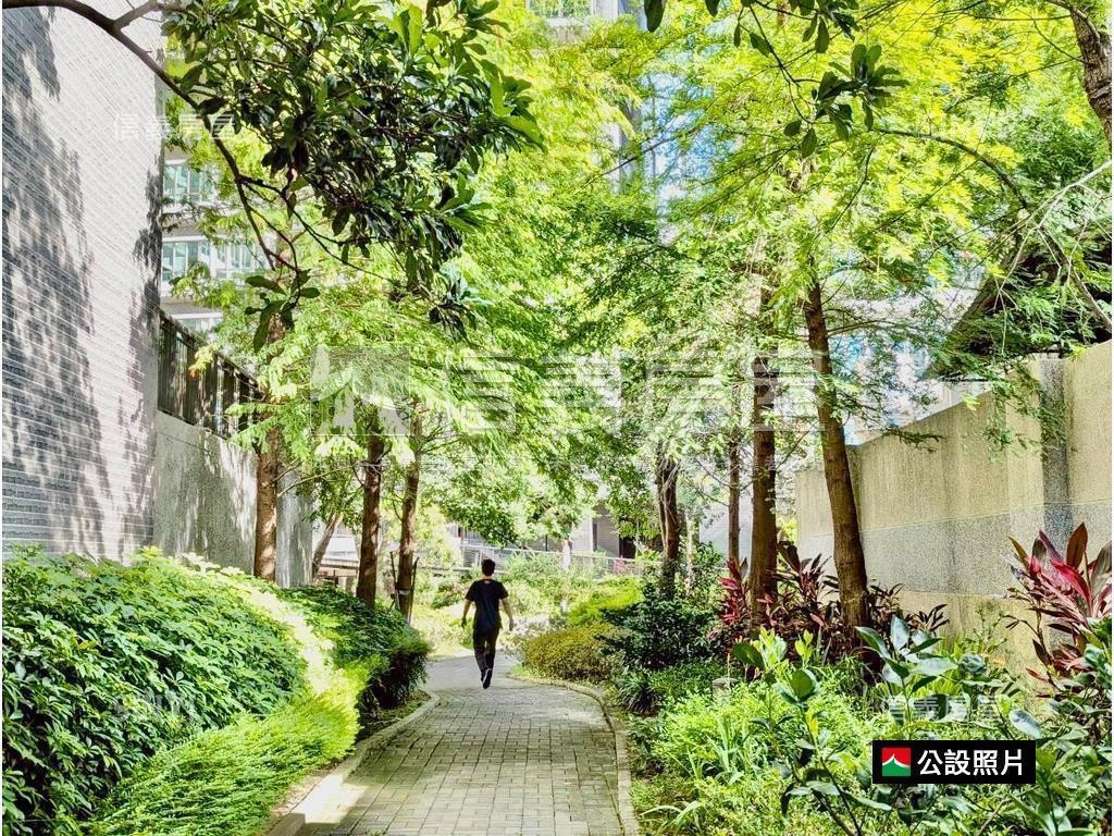 山景‧南加州‧標準樓中樓房屋室內格局與周邊環境