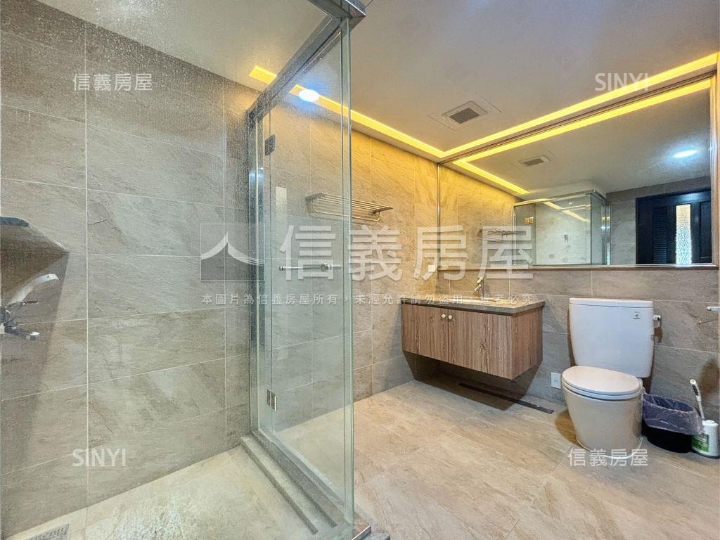 稀有傳奇Ａ棟三房雙平車房屋室內格局與周邊環境