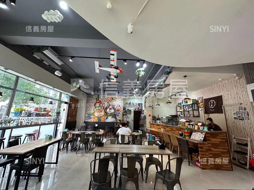 近日月光三角窗店面房屋室內格局與周邊環境