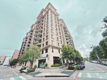 文教區旁角窗黃金店面釋出