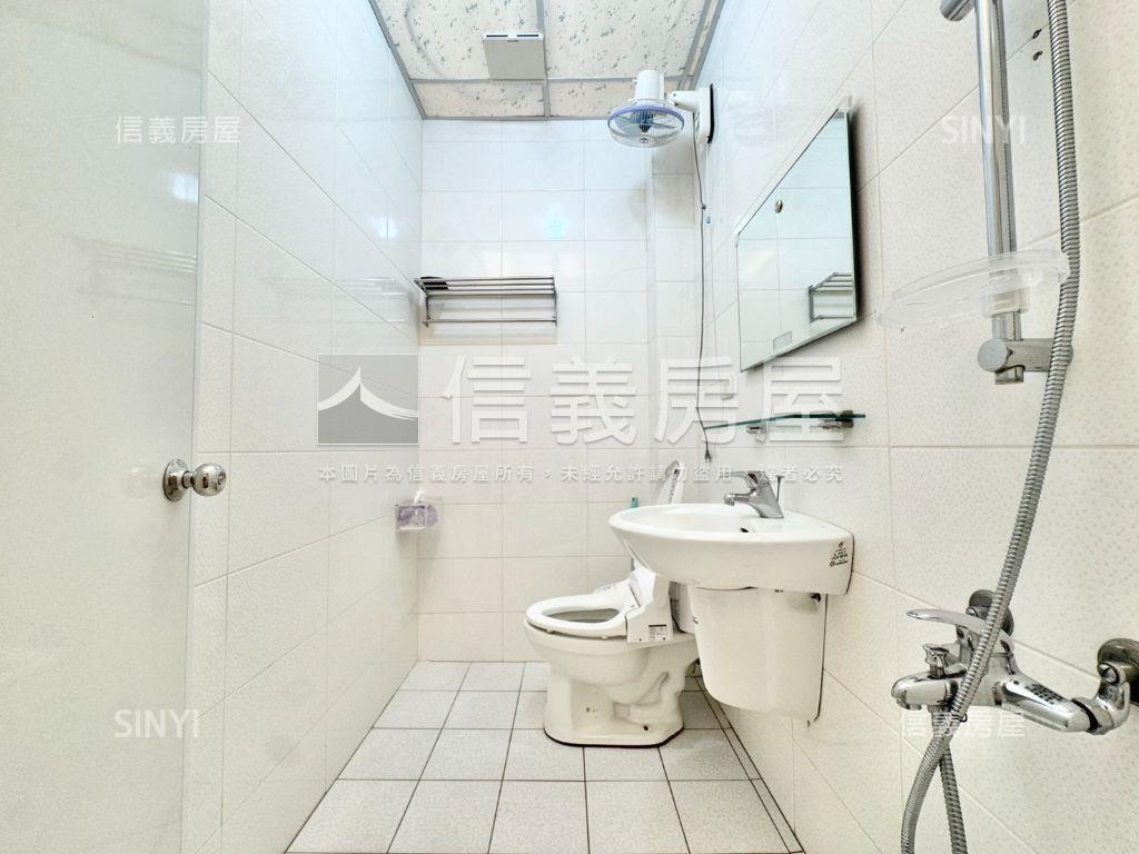 平實副都心朝南美透天房屋室內格局與周邊環境