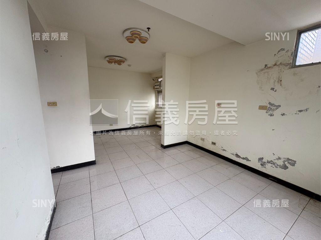 東方山河景觀大空間＋車位房屋室內格局與周邊環境
