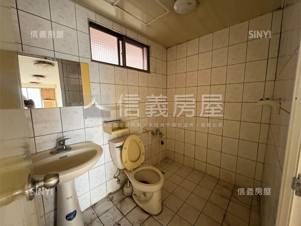東方山河景觀大空間＋車位房屋室內格局與周邊環境