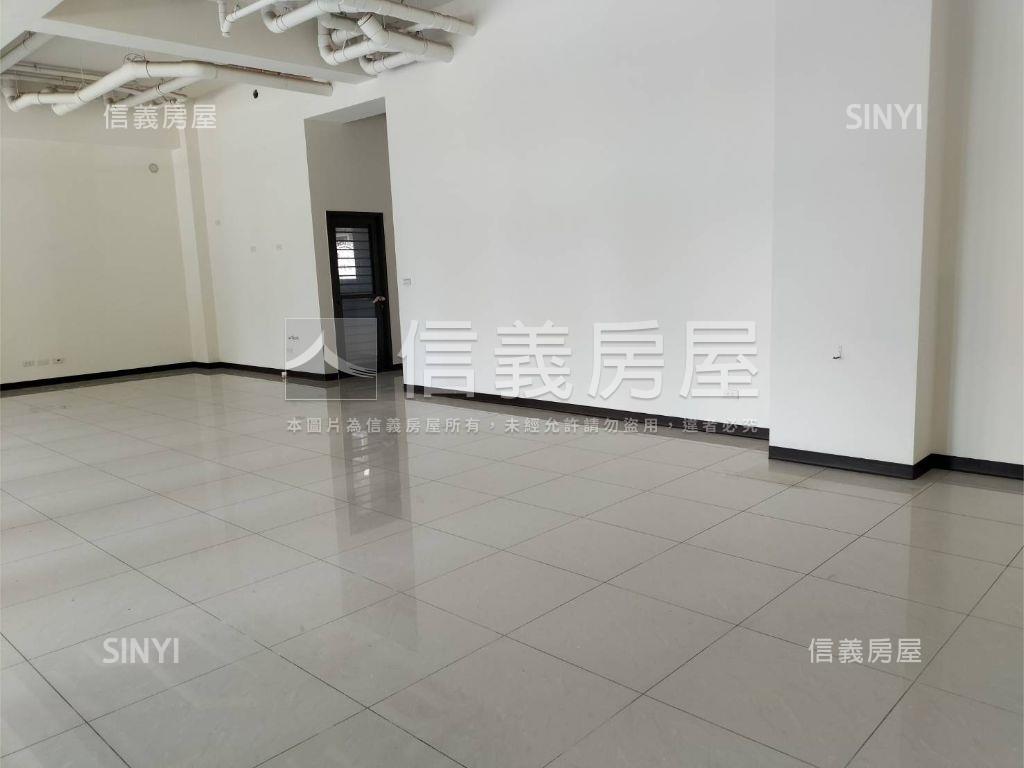 過嶺優質大面寬店面房屋室內格局與周邊環境