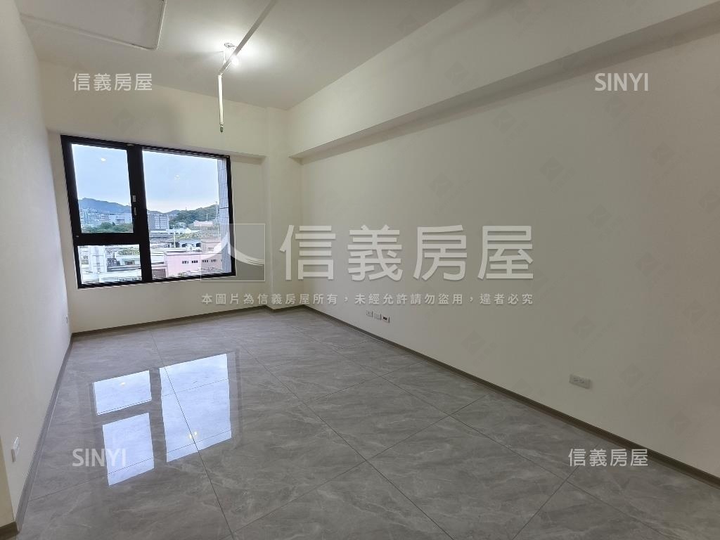 獨家新向三房加車位房屋室內格局與周邊環境
