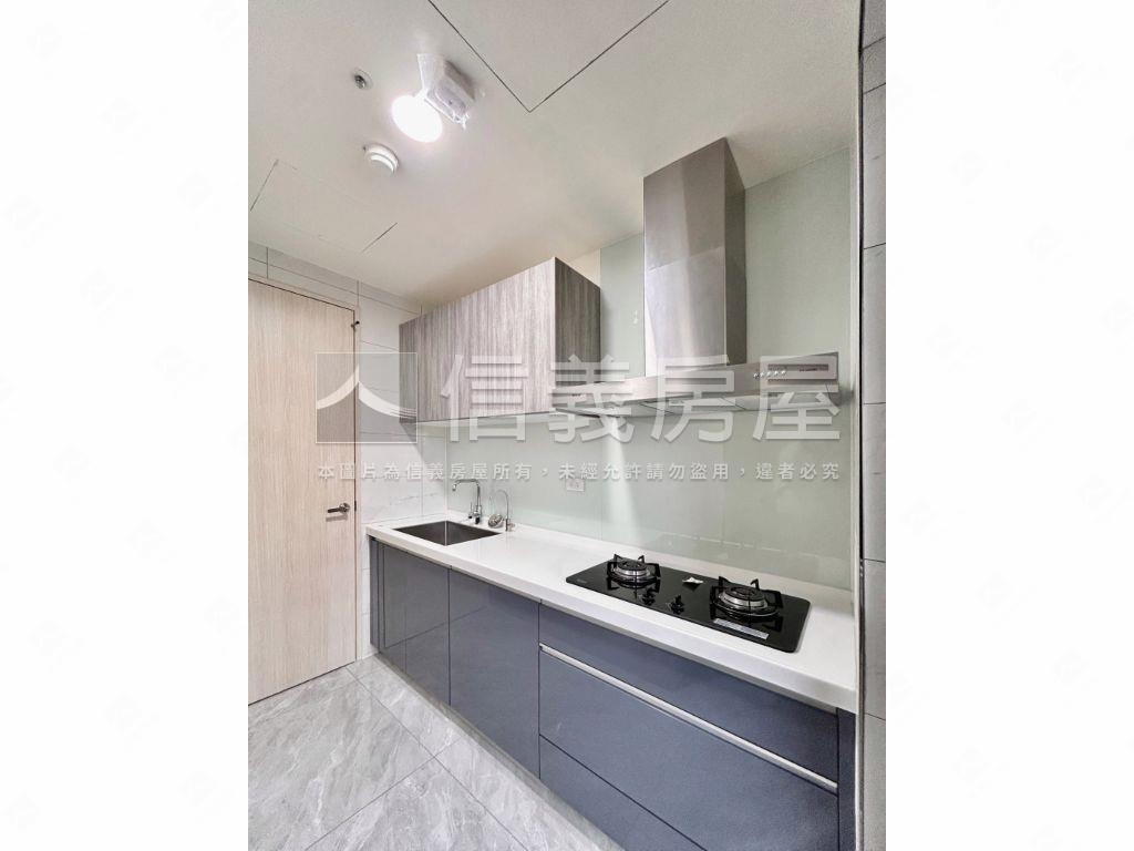 獨家新向三房加車位房屋室內格局與周邊環境