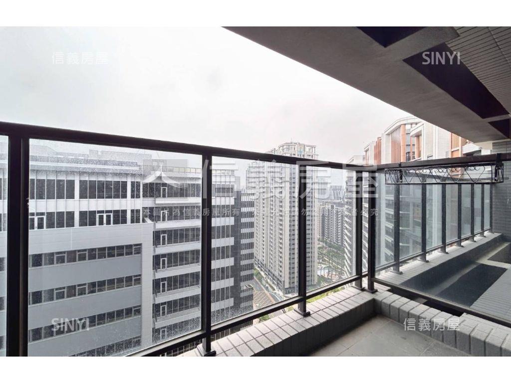 Ａ７富宇上城３房車位房屋室內格局與周邊環境