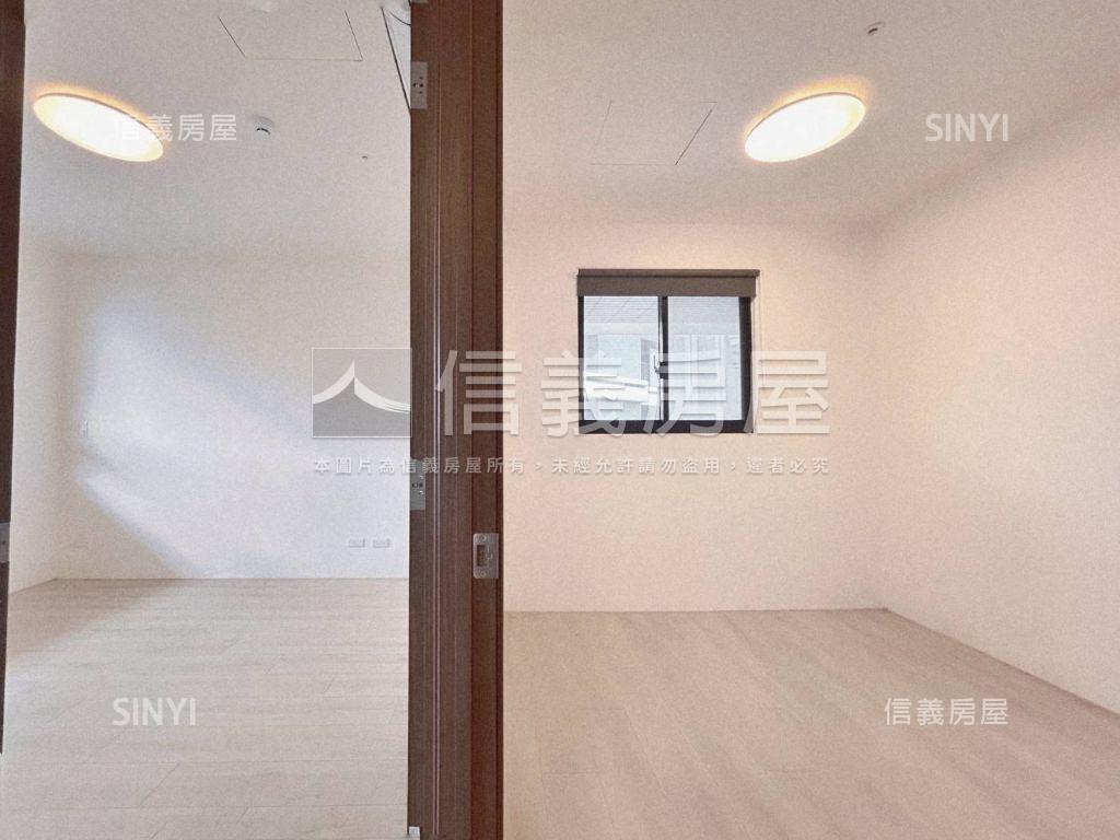 Ａ７富宇上城３房車位房屋室內格局與周邊環境