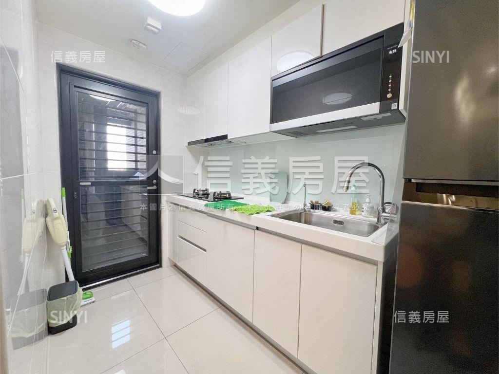 北屯機捷富宇兩房兩衛房屋室內格局與周邊環境