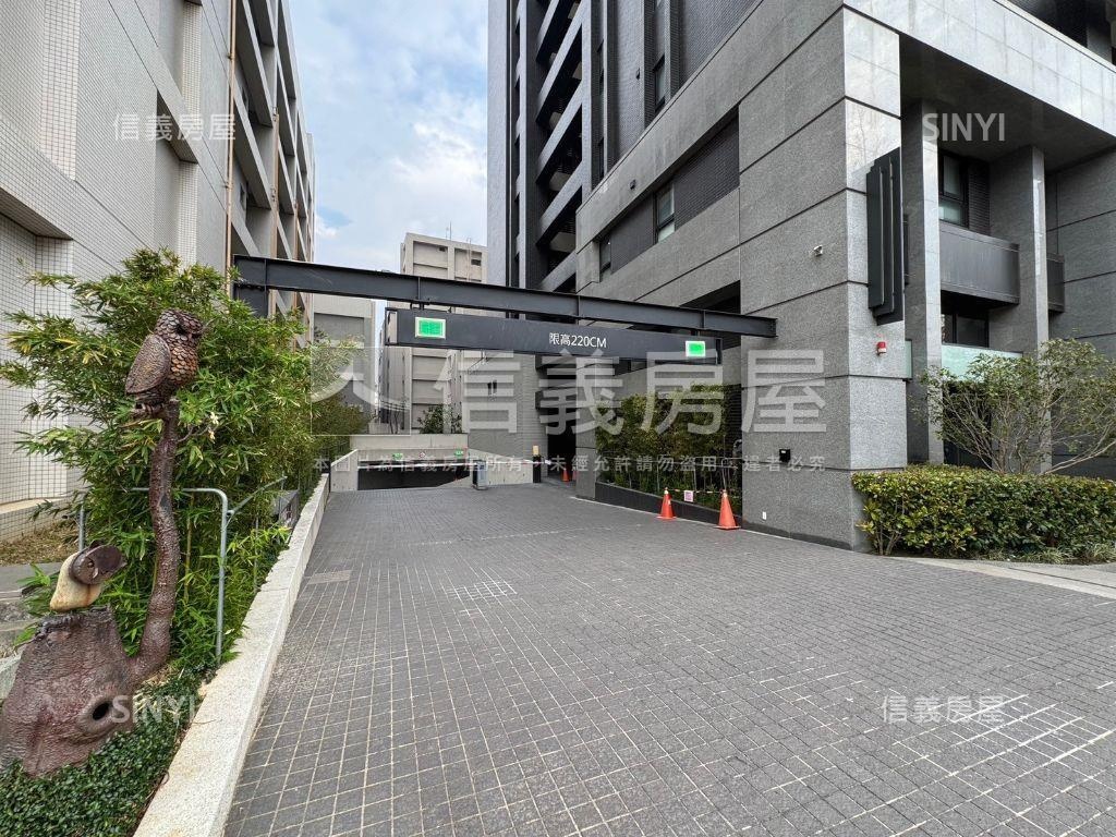 嶺東和慕質感四房平車美宅房屋室內格局與周邊環境