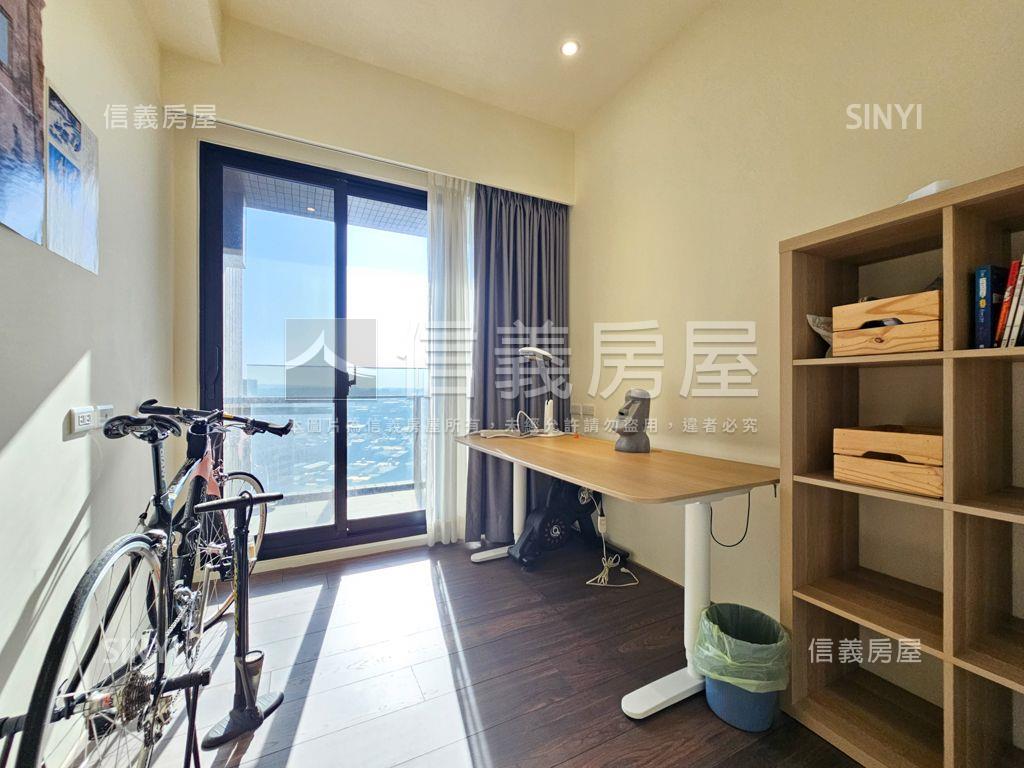 專任桃大誠。高樓三房車位房屋室內格局與周邊環境