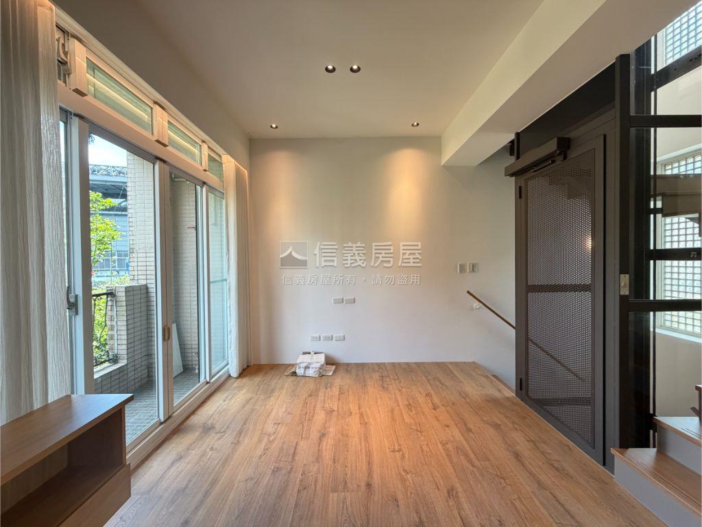 專任四期精美裝潢電梯別墅房屋室內格局與周邊環境