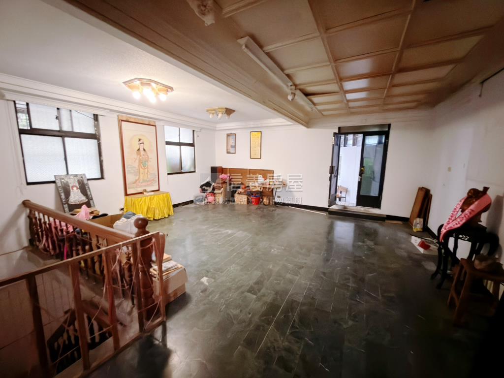 近板橋邊間大空間房屋室內格局與周邊環境