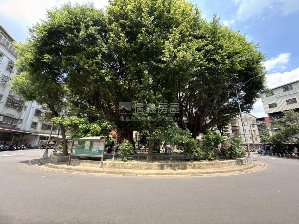 近板橋邊間大空間房屋室內格局與周邊環境