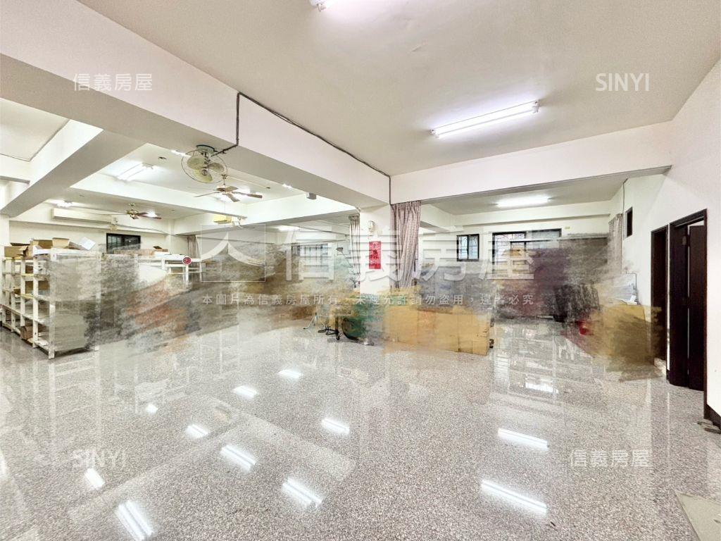 大地坪醒目三角窗黃金透店房屋室內格局與周邊環境