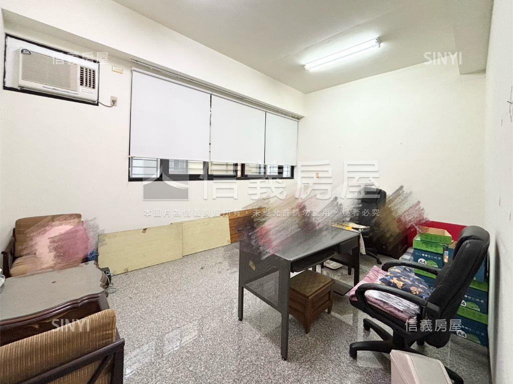 大地坪醒目三角窗黃金透店房屋室內格局與周邊環境