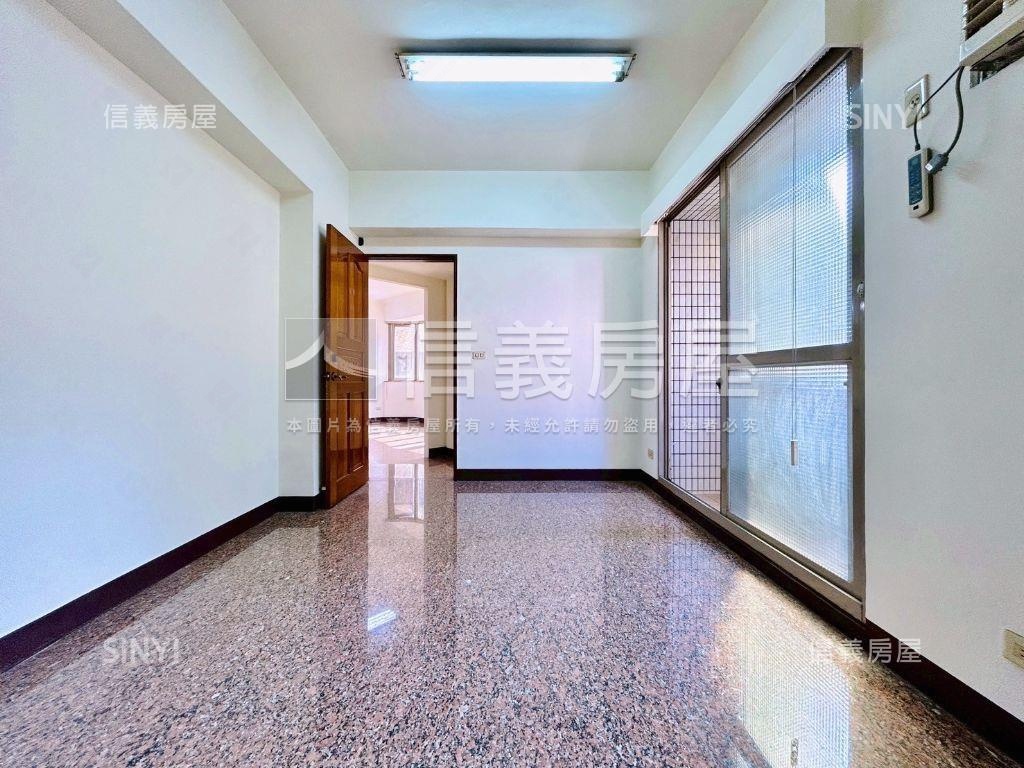 單坪２３萬未來藍線梯兩房房屋室內格局與周邊環境