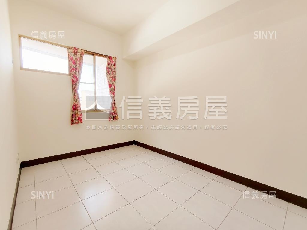 凹子底捷運景觀採光大四房房屋室內格局與周邊環境