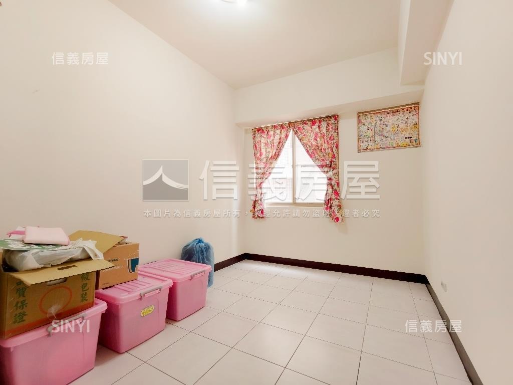 凹子底捷運景觀採光大四房房屋室內格局與周邊環境