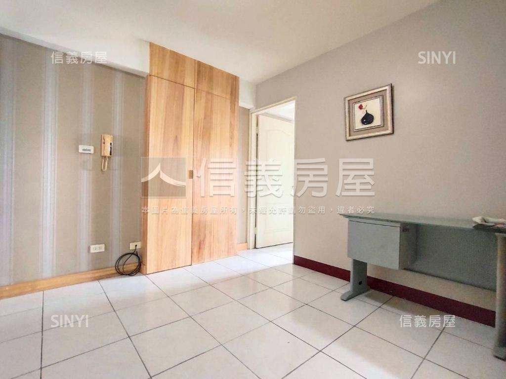 東區芳鄰景觀２＋１平車房屋室內格局與周邊環境