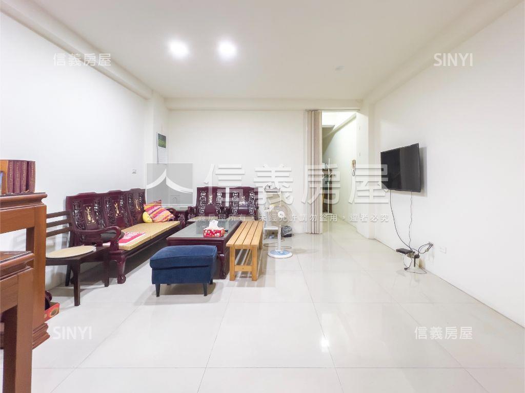 近７４震後車庫好棒棒透天房屋室內格局與周邊環境