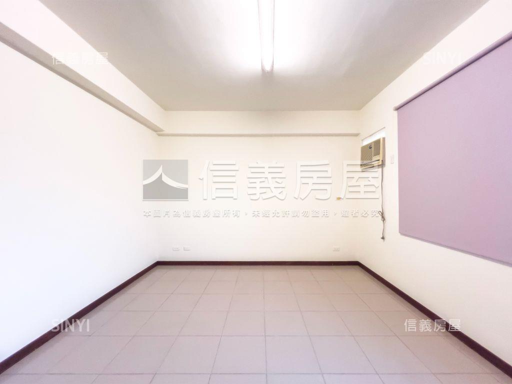 近７４震後車庫好棒棒透天房屋室內格局與周邊環境