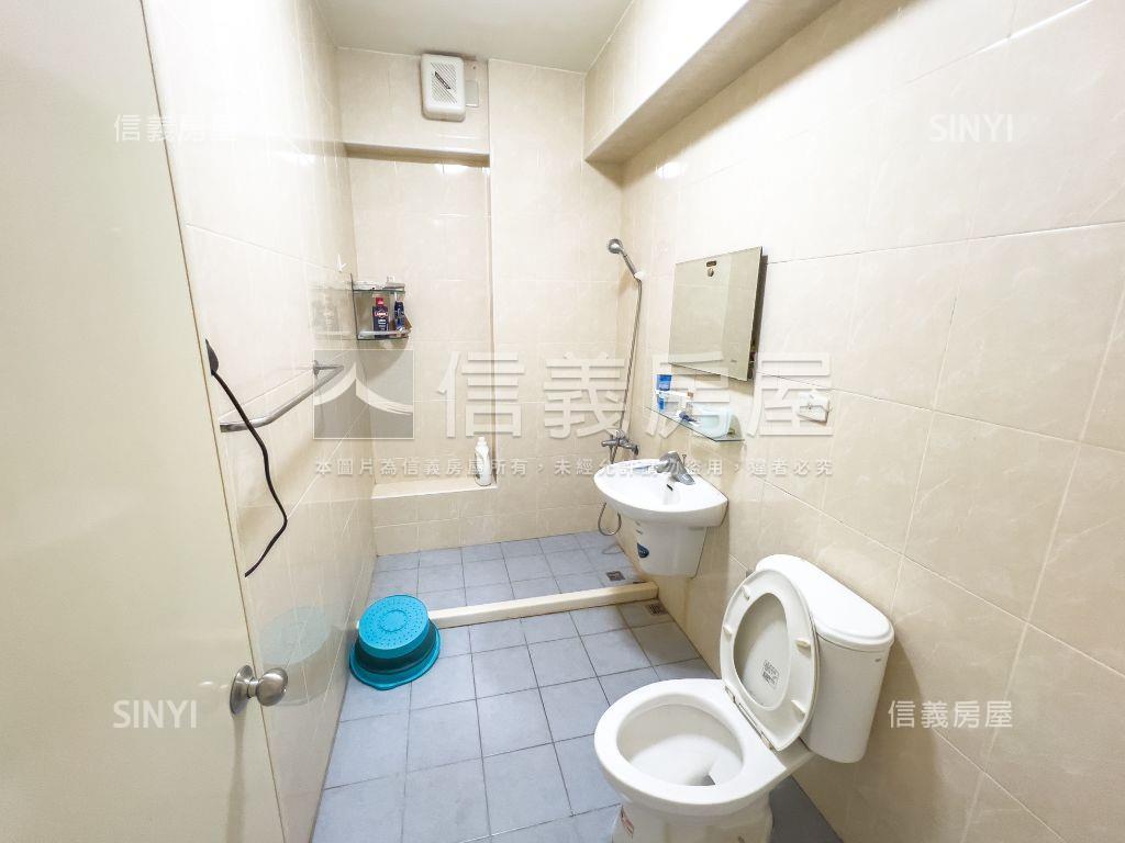 近７４震後車庫好棒棒透天房屋室內格局與周邊環境