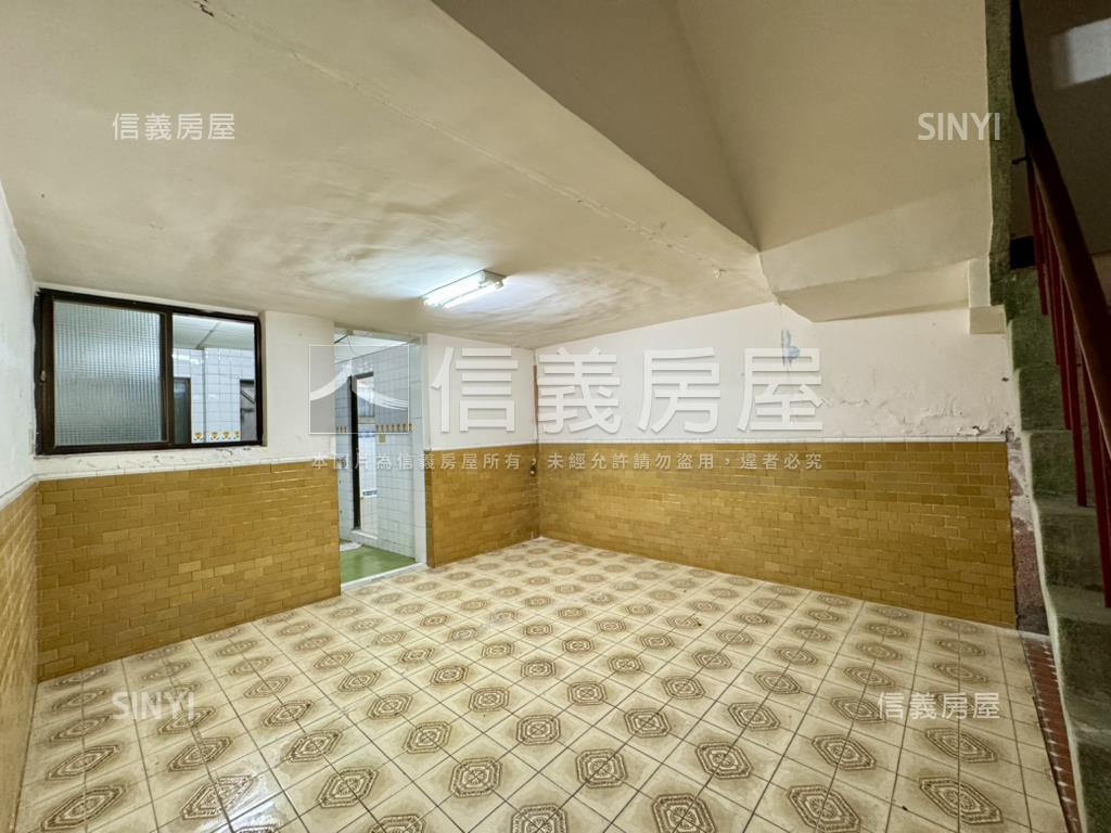 近衛武營演藝廳好成家透天房屋室內格局與周邊環境