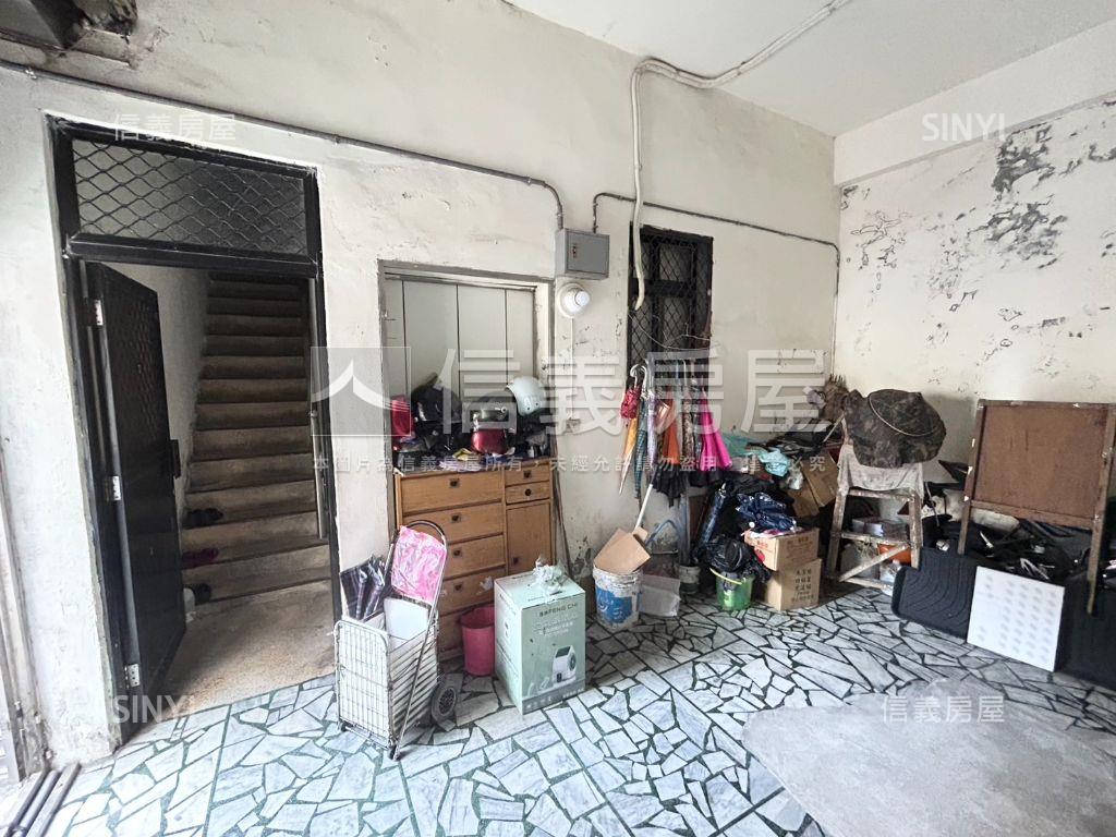 汐科站前透天店面房屋室內格局與周邊環境