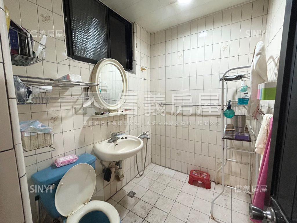 汐科站前透天店面房屋室內格局與周邊環境